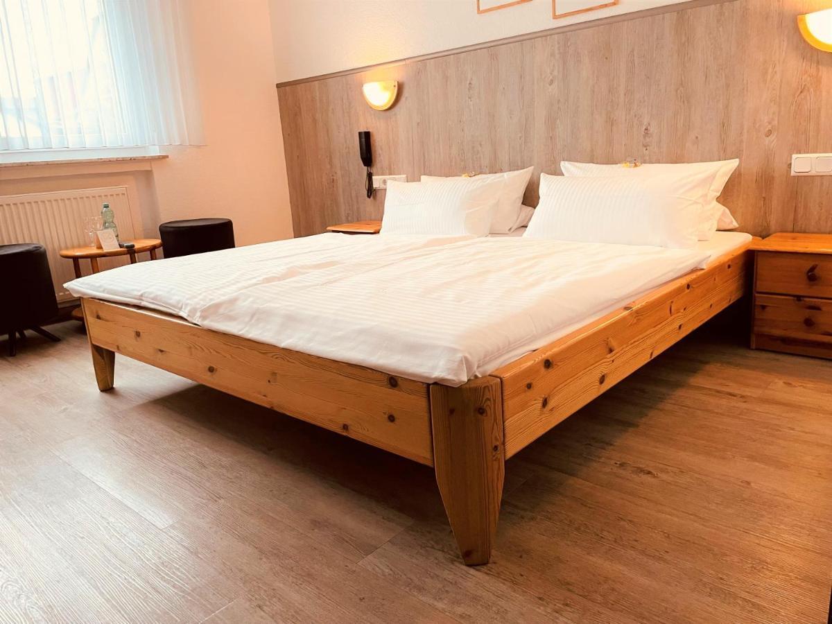 Hotel Orthwein -Kostenfreie Parkplaetze- Cölbe Dış mekan fotoğraf